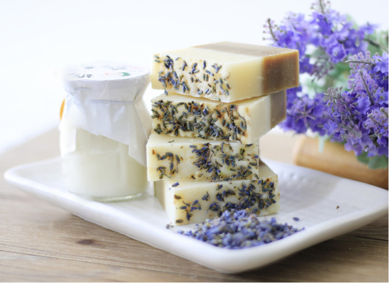 Natural 2 in One Lavender Tea Tree Extract Soap